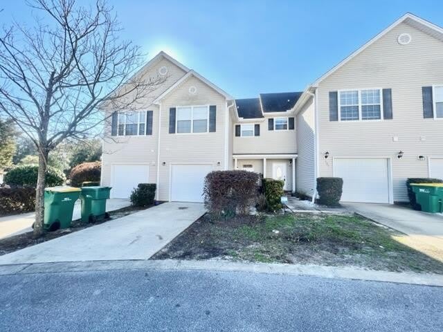 123 Farrah Avenue unit: 123