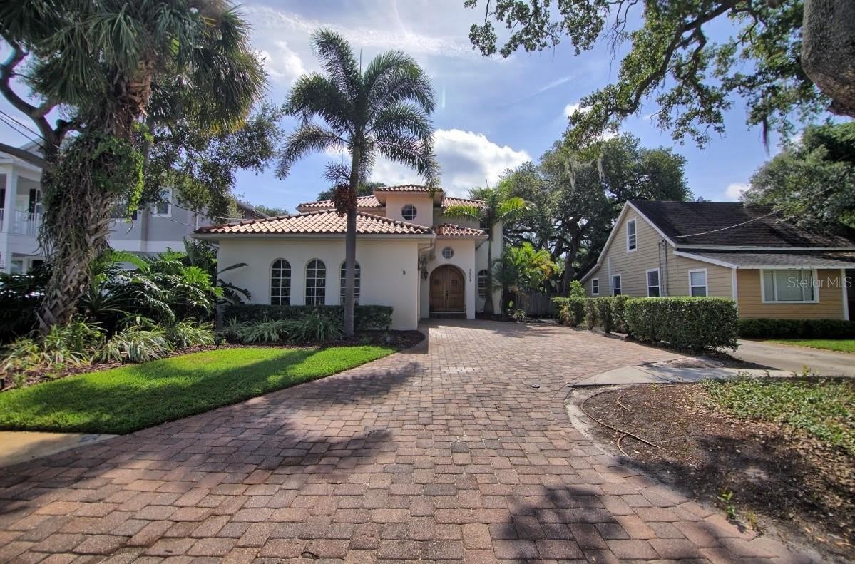 5908 S SWITZER AVENUE