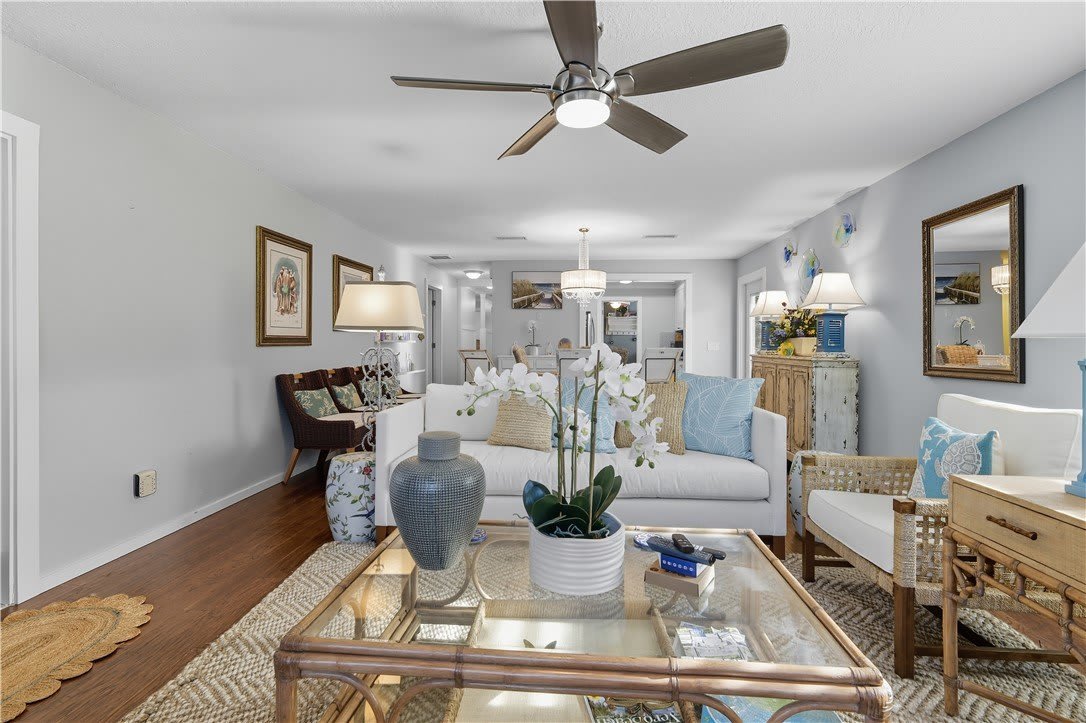 676 Royal Palm Place