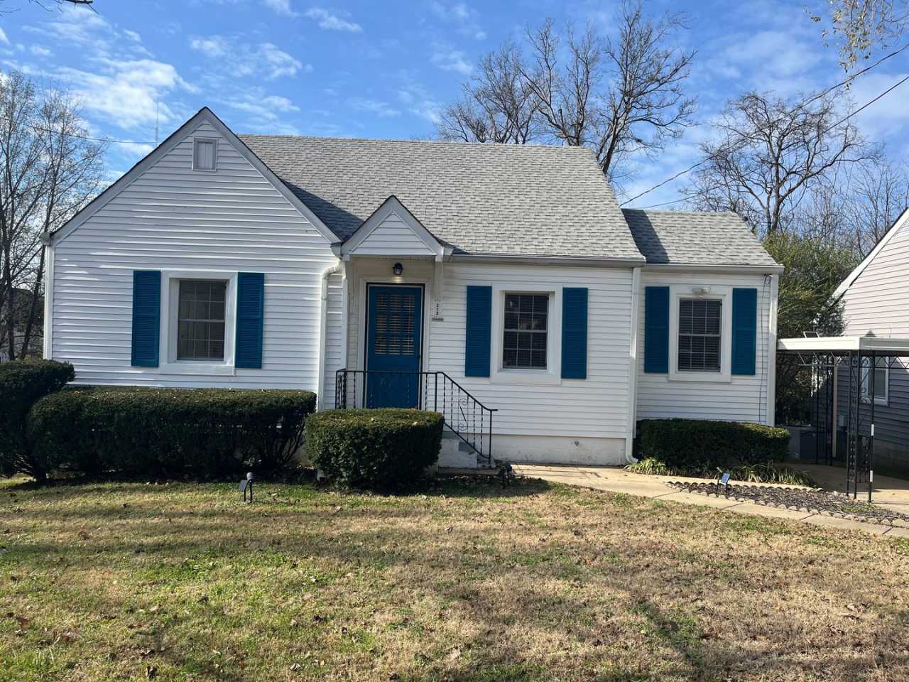 Pet Friendly Home with Fenced Yard in Sylvan Park, 3 Bedrooms/ 1 Bath, Minutes to the Greenway