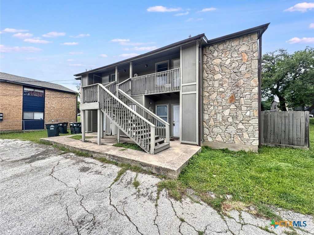 608 Bracewood Circle