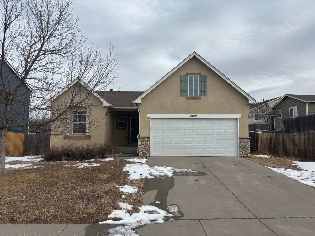 Stucco Rancher on Meadowbrook