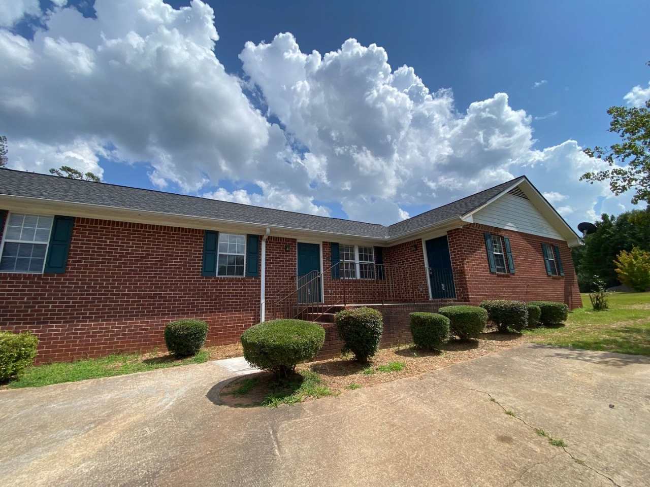 Pre-Leasing for August 2026!