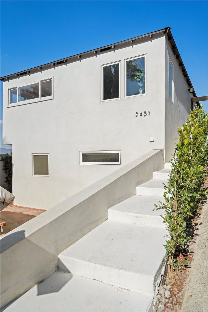 Luxury 2-Bed, 2-Bath, 1,318 Sq. Ft. Home with Rooftop Deck, Views  Spacious Yard