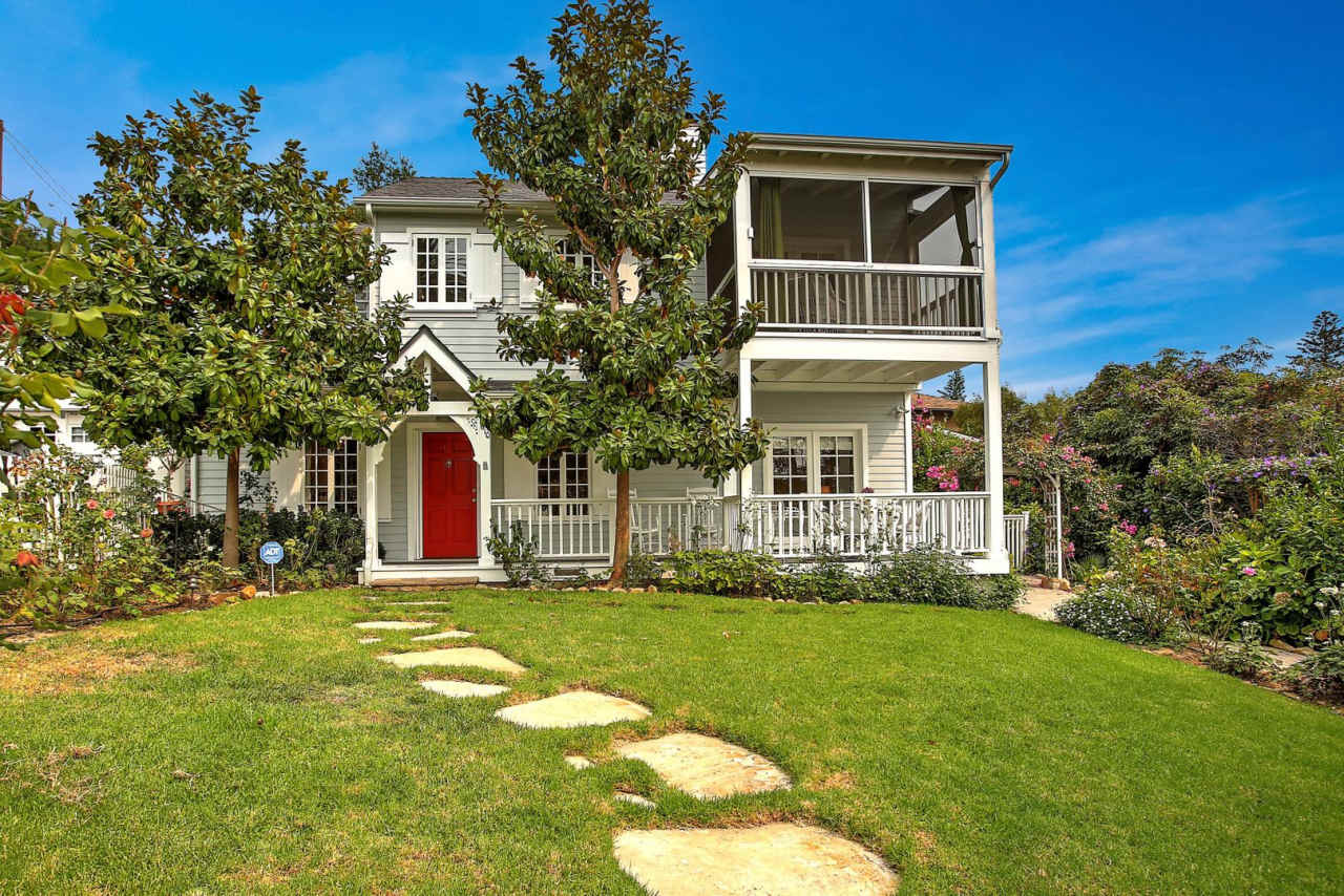 Picturesque Santa Barbara Country Cottage in Prime location!