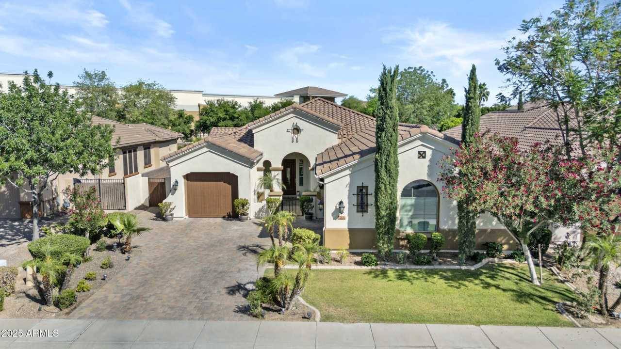 211 W NEW DAWN Drive