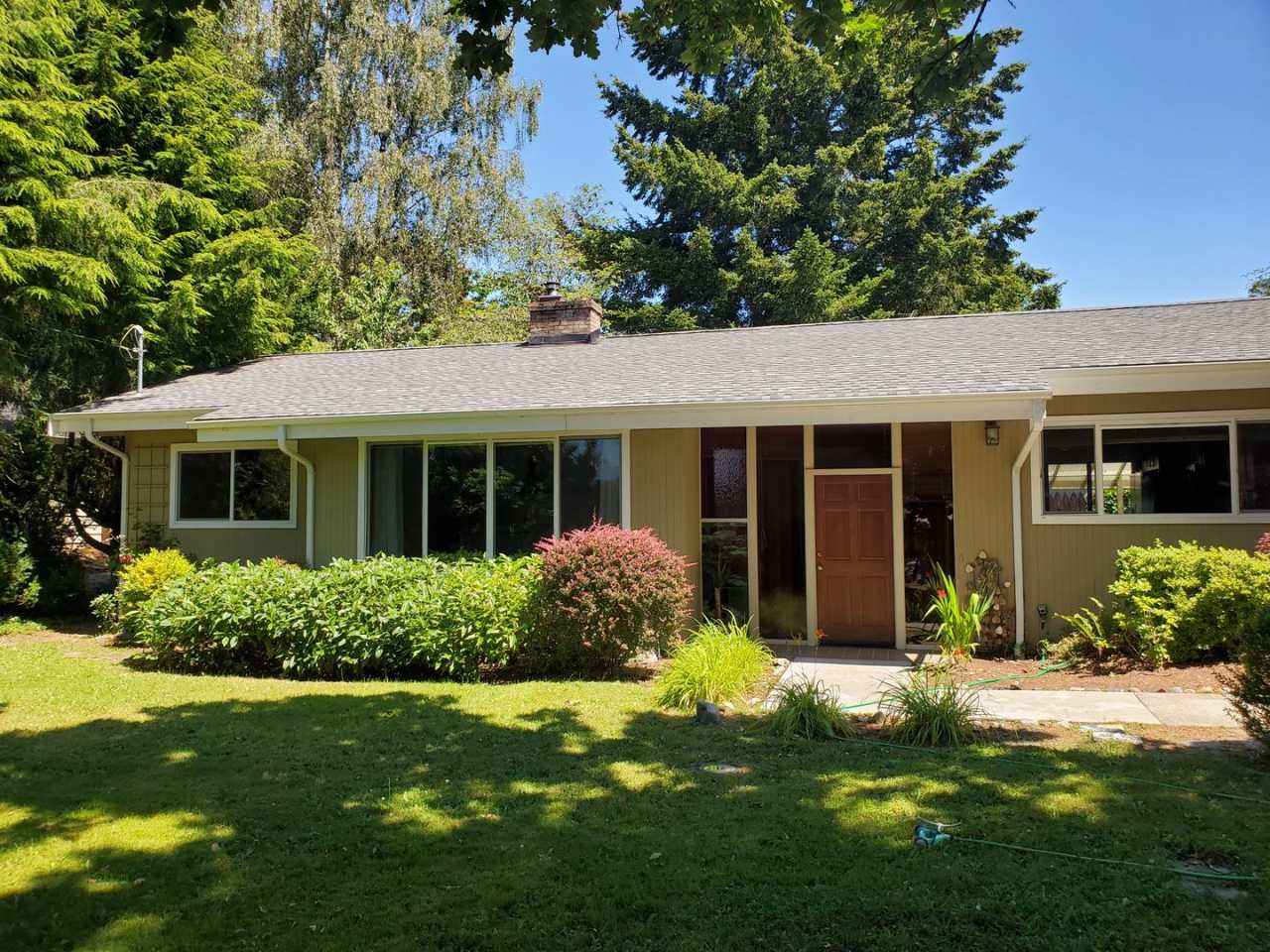 Modern Upgraded 3 bedroom Rambler