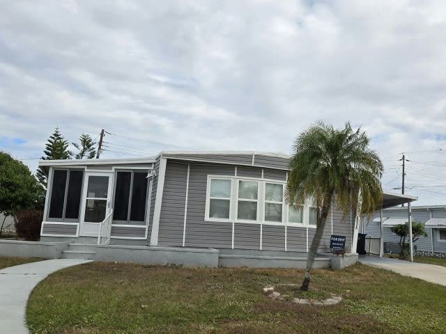 407 50th Ave. Plz. West