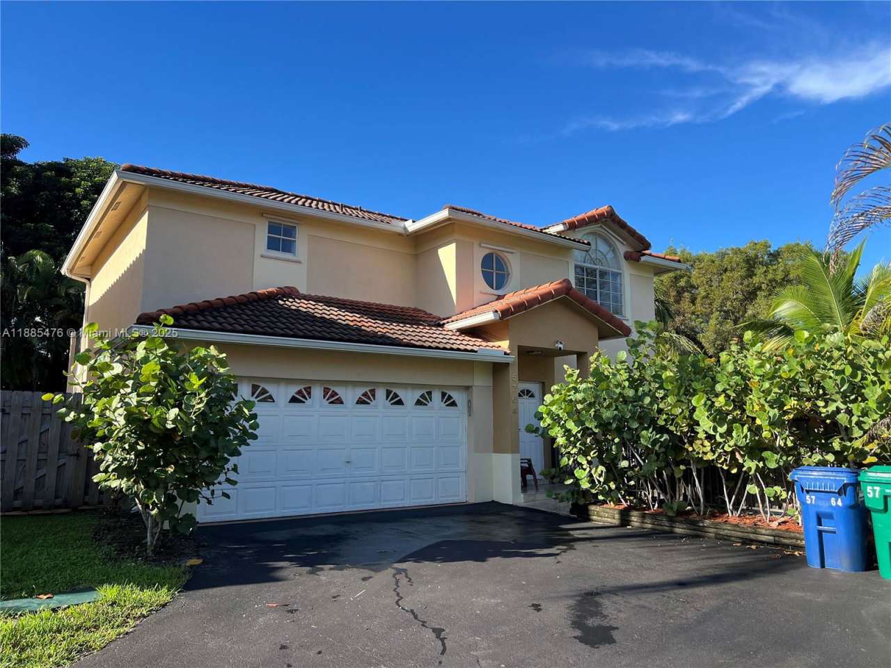 5764 Northwest 98 Place