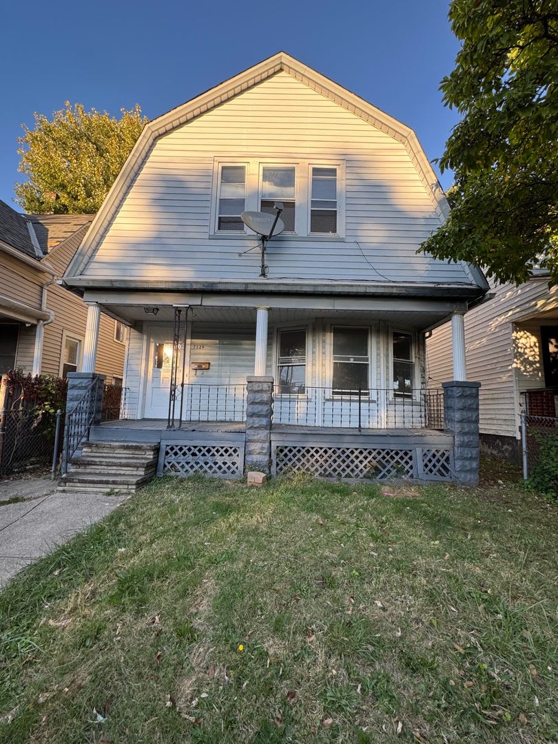 Charming 3-Bedroom Property in Prime Location