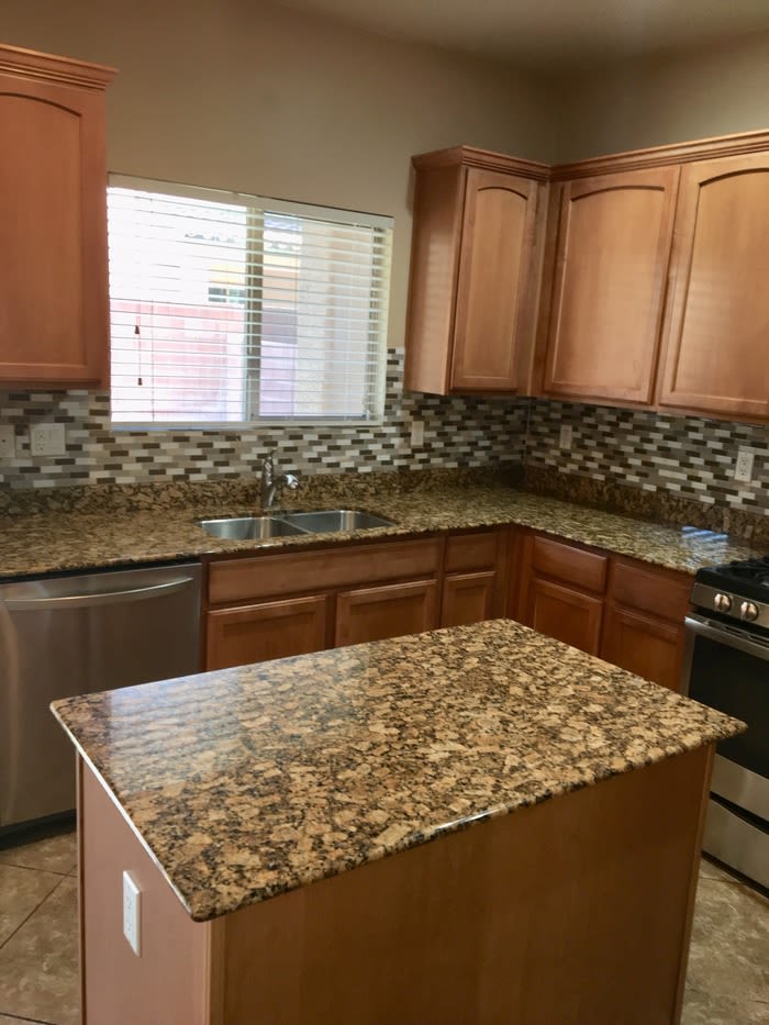 1595 West Gleaming Moon Lane