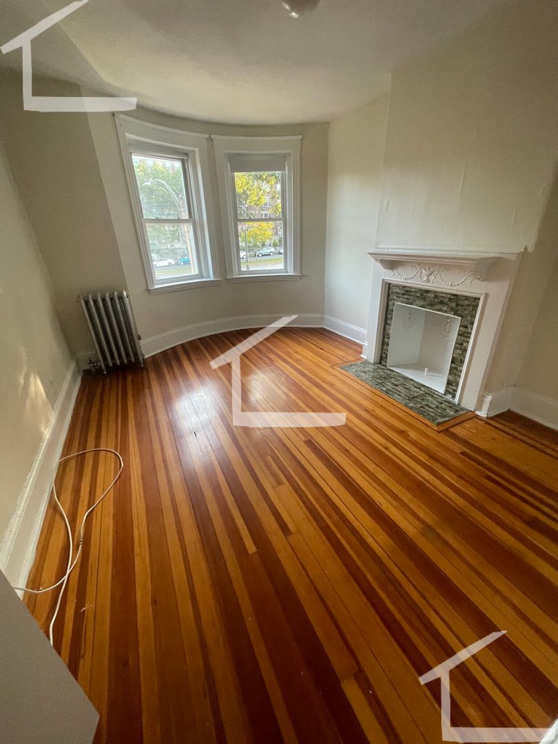 Nicely renovated 1 bed split next to the Green Line in Allston!