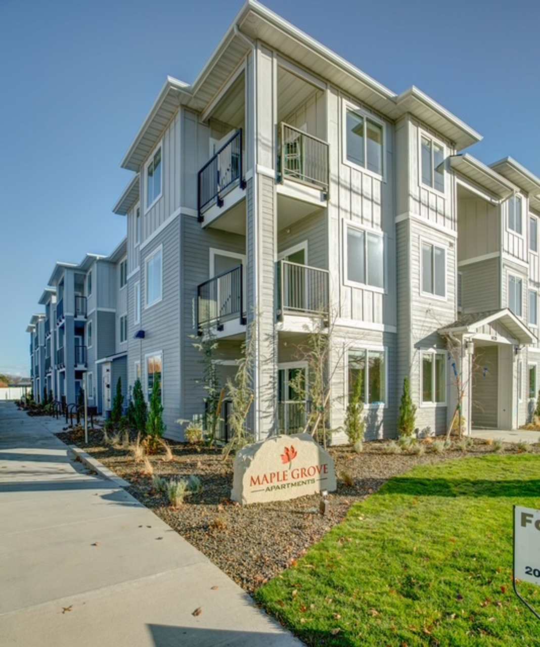 1420 Maple Grove Apartments