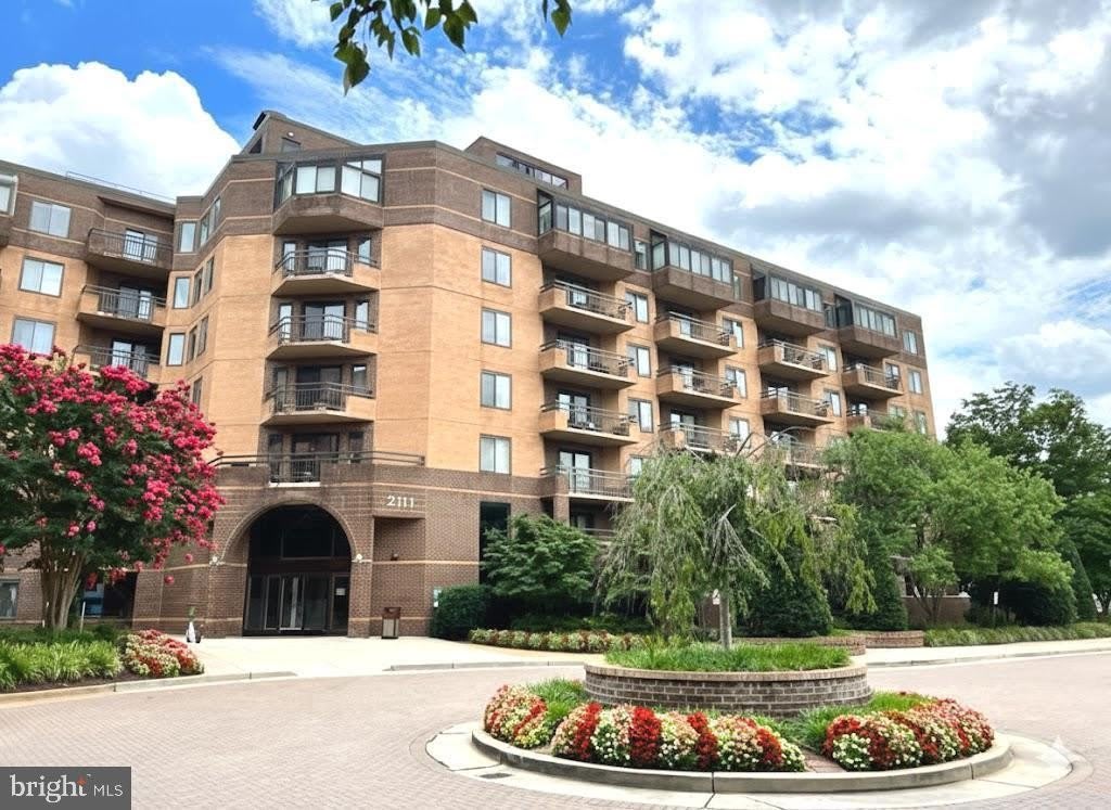 2111 WISCONSIN AVE NW #420