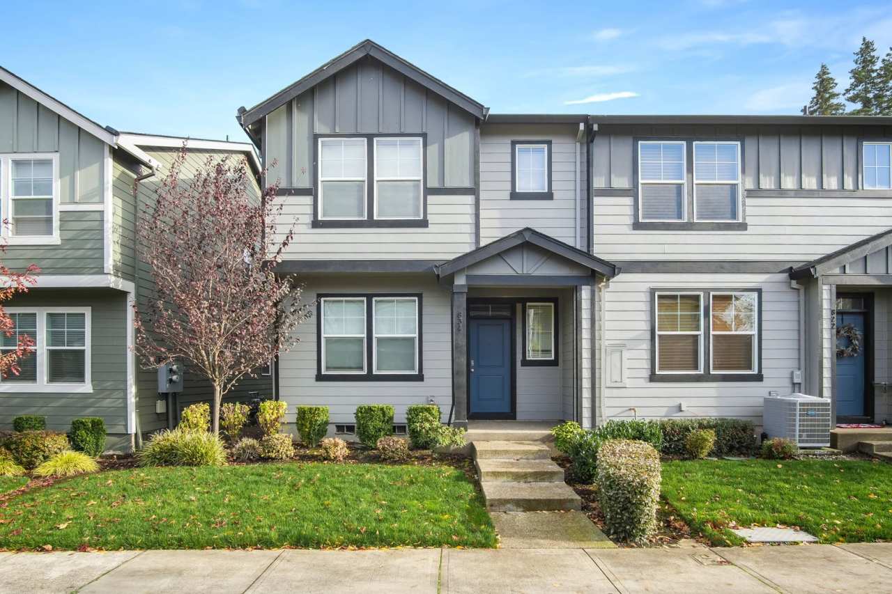 Beautiful 3 Bed, 2.5 Bath Rental Home in Cornelius!
