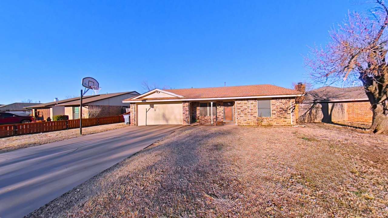 6823 NW Willow Creek