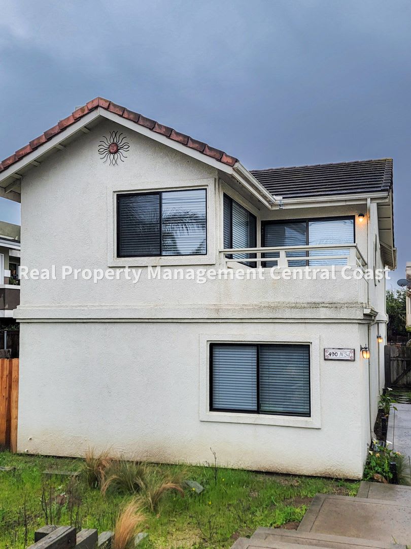 LEASE PENDING - 3 Bed, 2.5 Bath Grover Beach Home for Rent