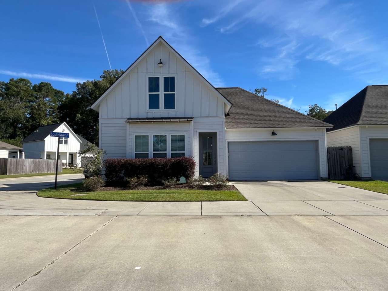 Beautiful 3 bedroom home- $500 off 1st month with 30 day move in!!