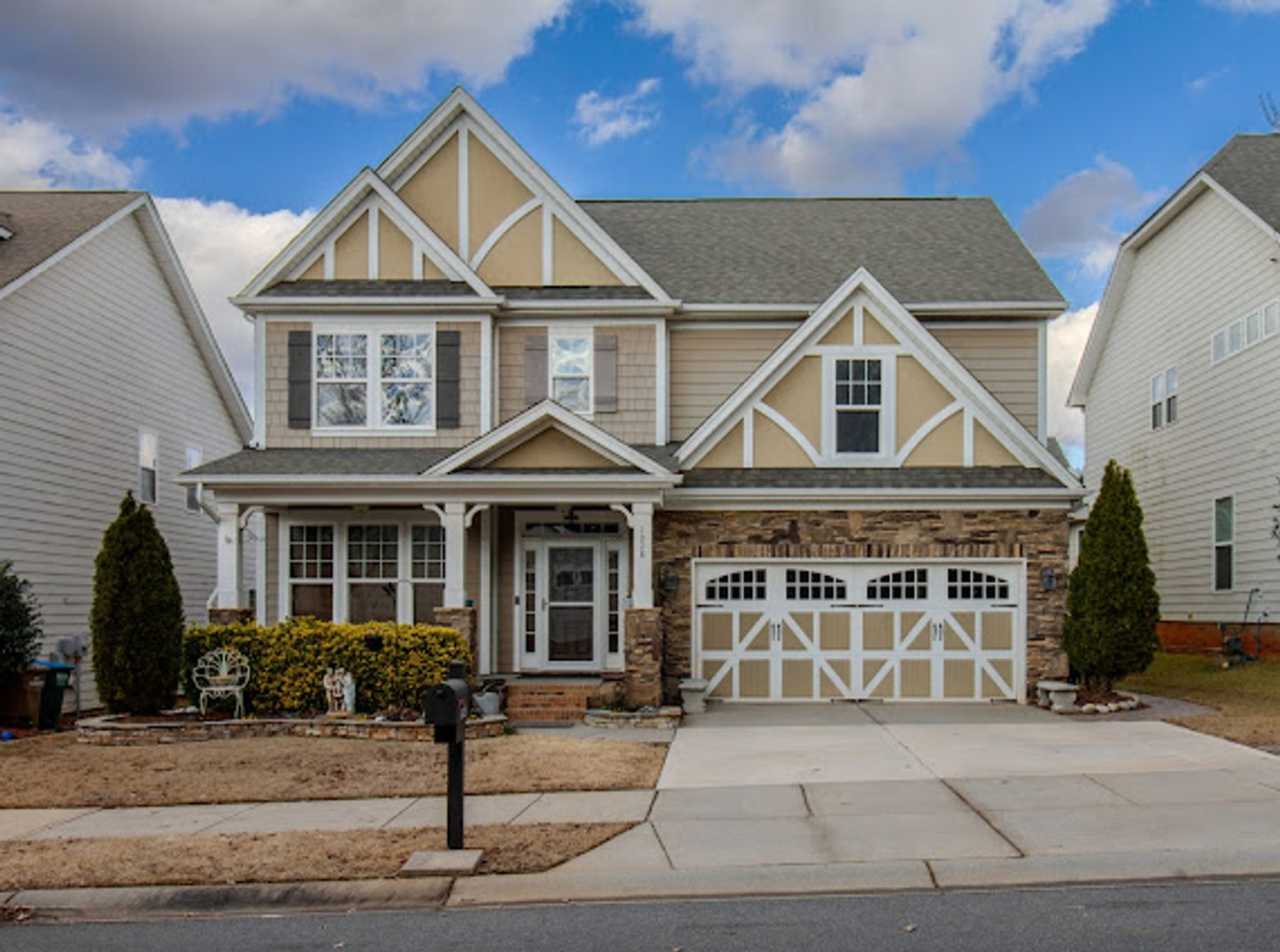 Stunning 5 bedroom home in Waxhaw
