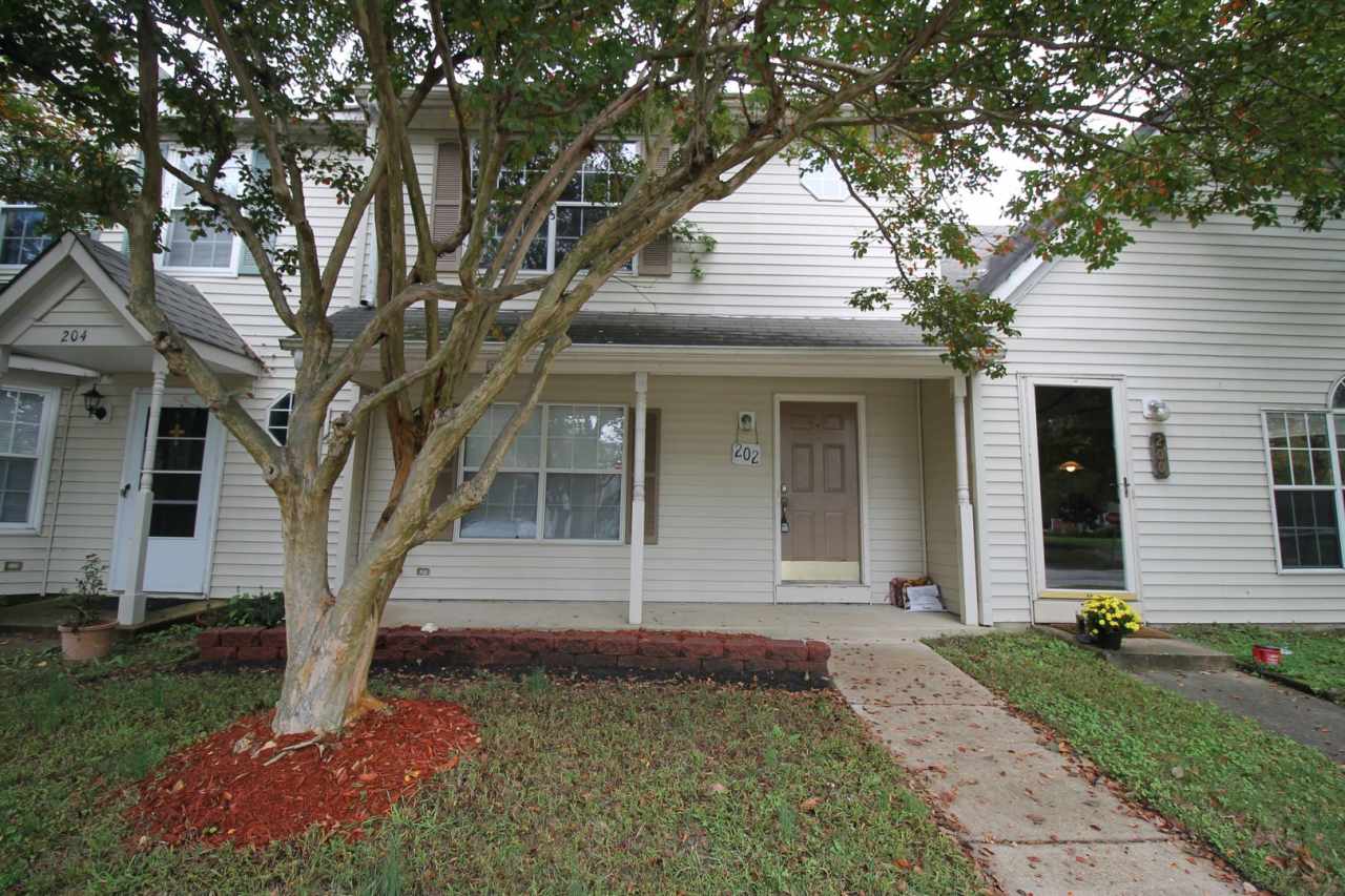 Updated 2 Bed/ 2.5 Bath