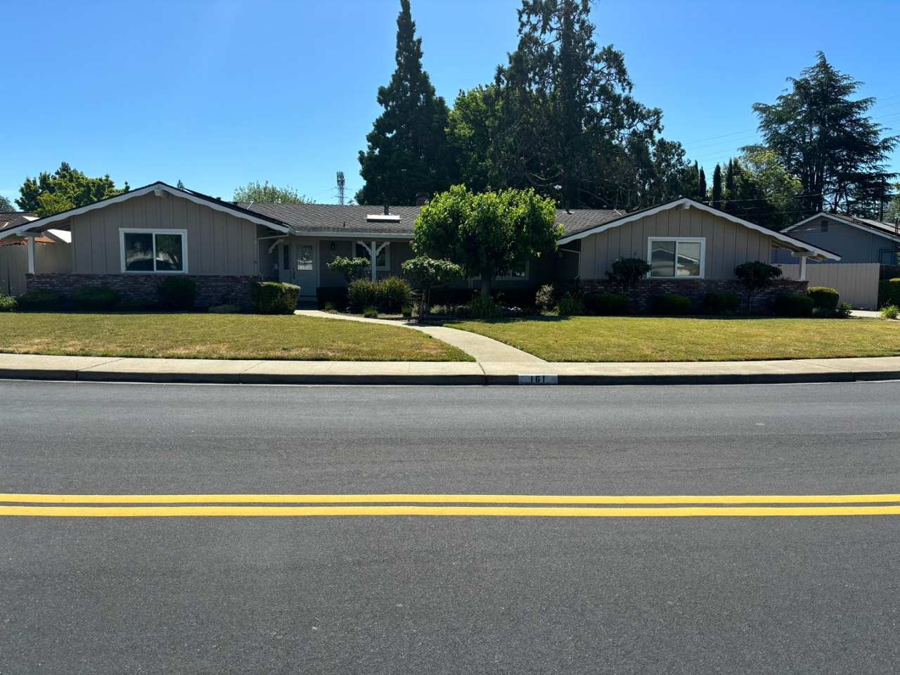 Gorgeous 4 bed/3 bath home in Walnut Creek