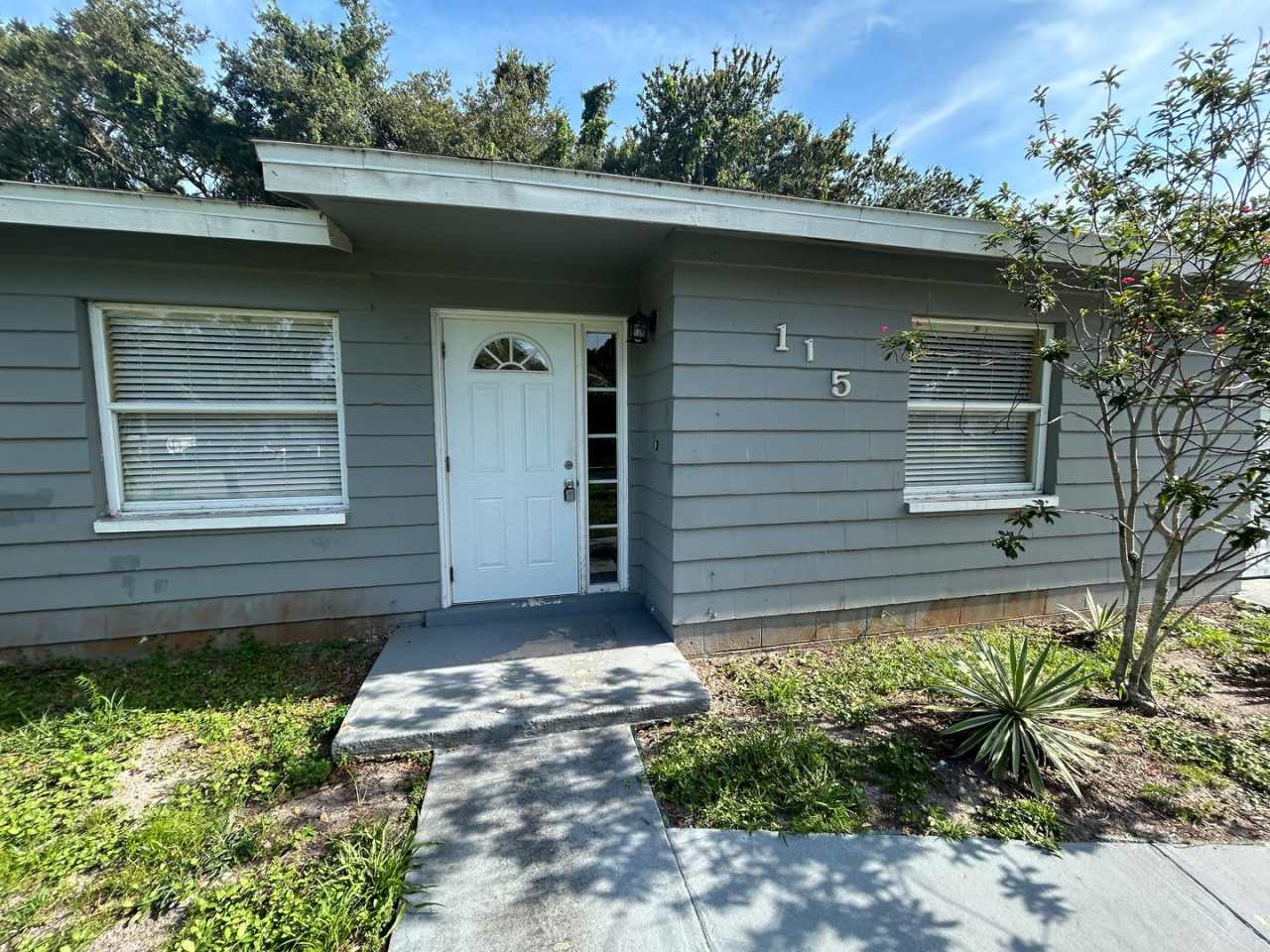 115 RIVER CLIFF LANE