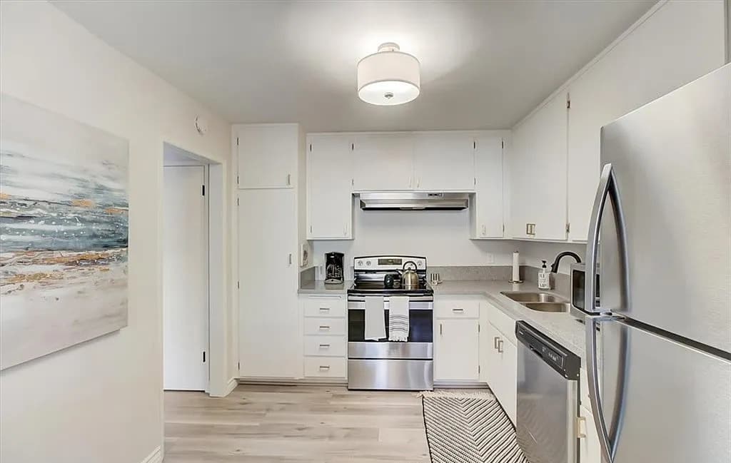 65 N Allen Ave Apt 117