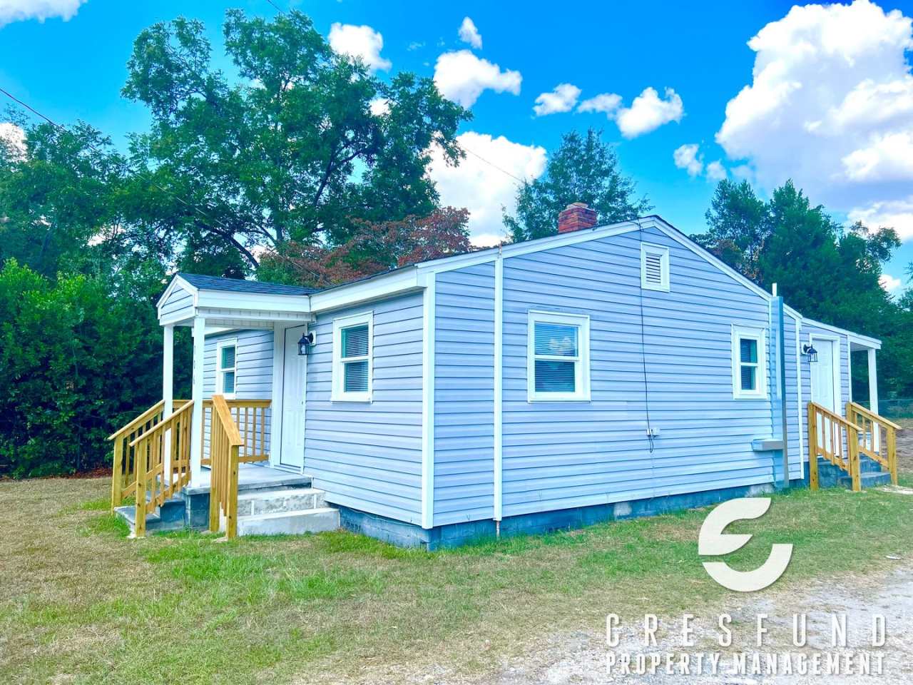 Bright and Cozy Cottage Style 2 Bedroom 1 Bath! Right off Ramsey Street