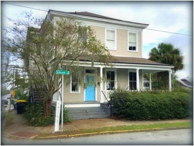 2422 Lincoln Street - 1