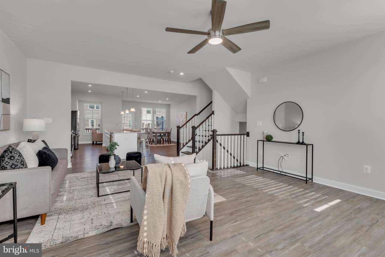 14910 TOWNSHEND TERRACE Avenue