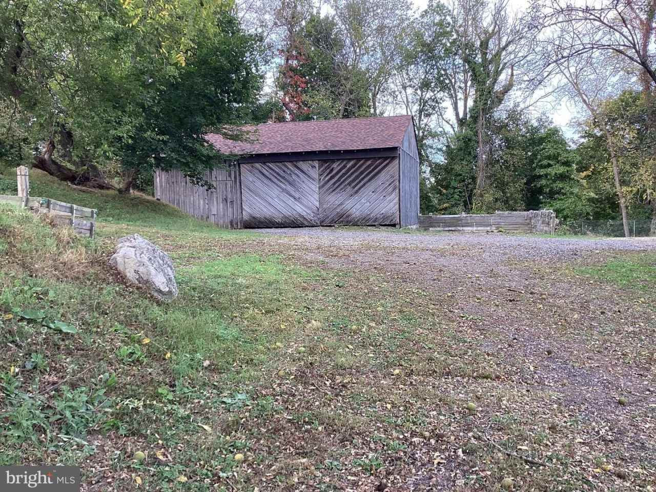 1050 PIKE SPRINGS RD #BARN