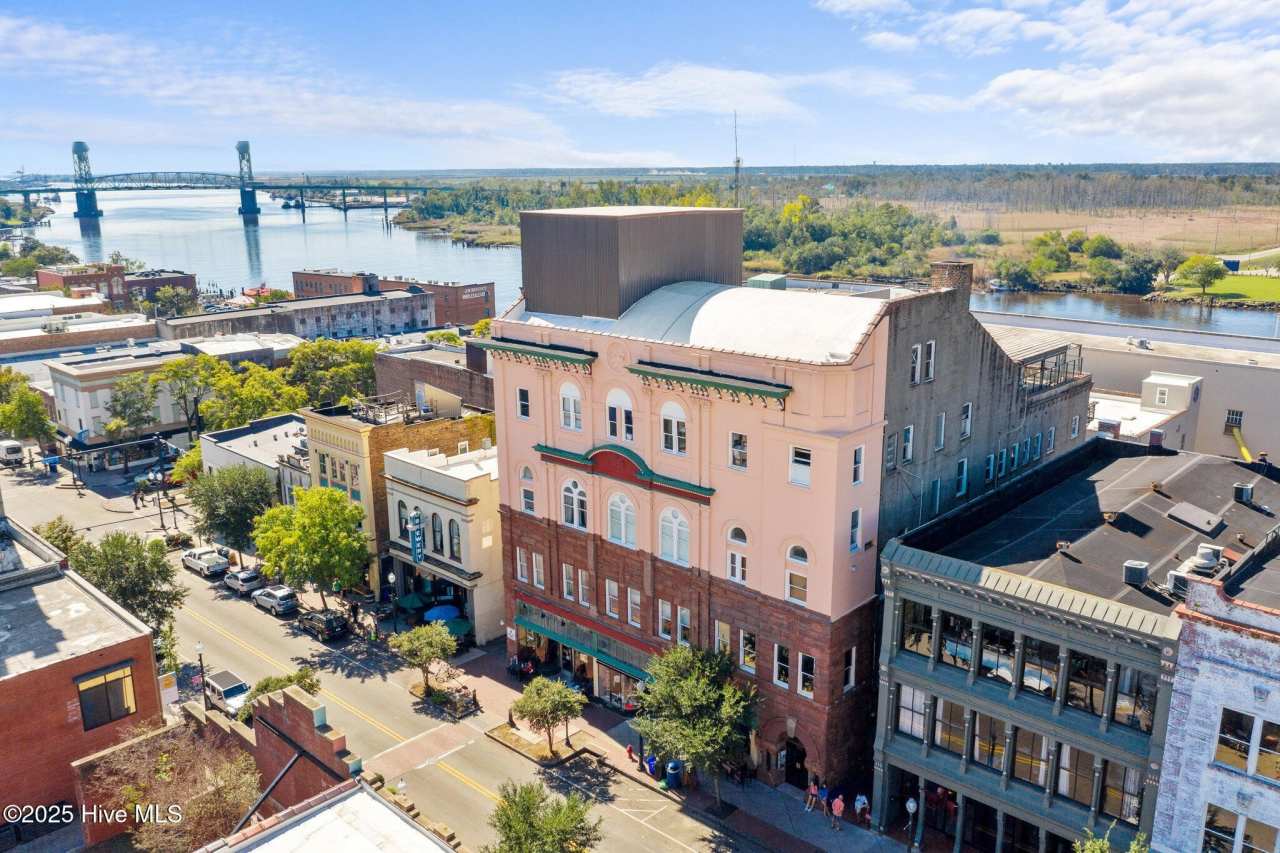 21 N Front Street unit: 3B1