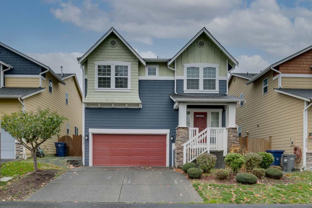 Bright and spacious 3 bed home in nice Lynnwood location!