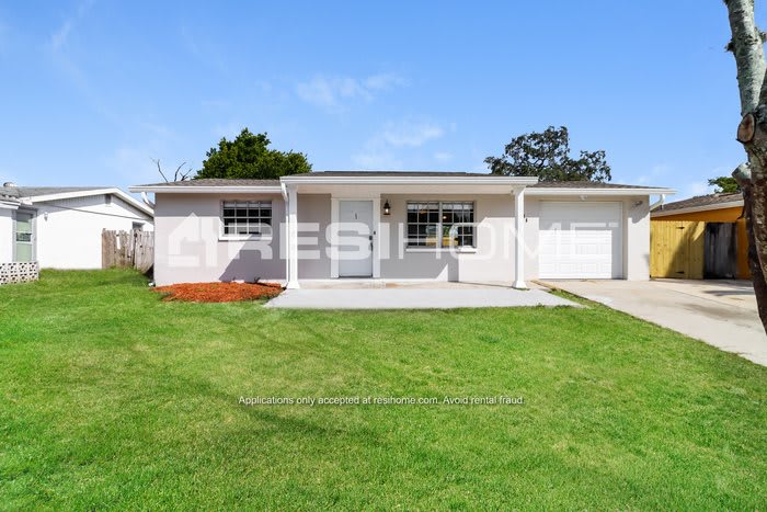 9016 Greenbriar Lane