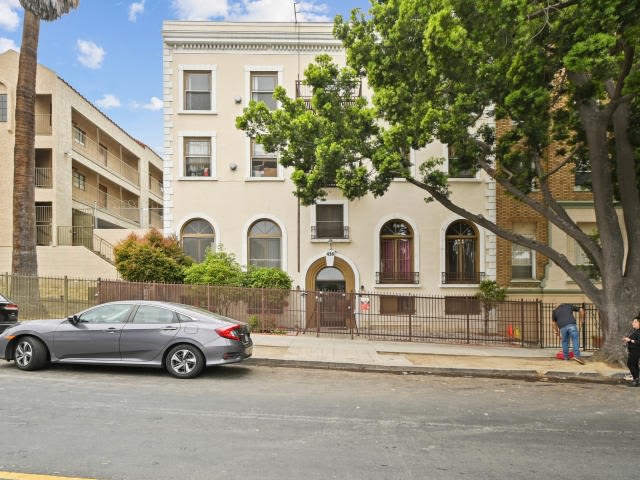416 South Westlake Avenue Unit C32