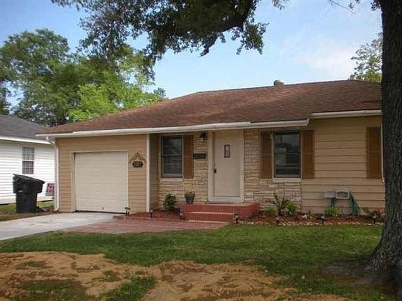 2 Bed, 1 Bath House, NISD!
