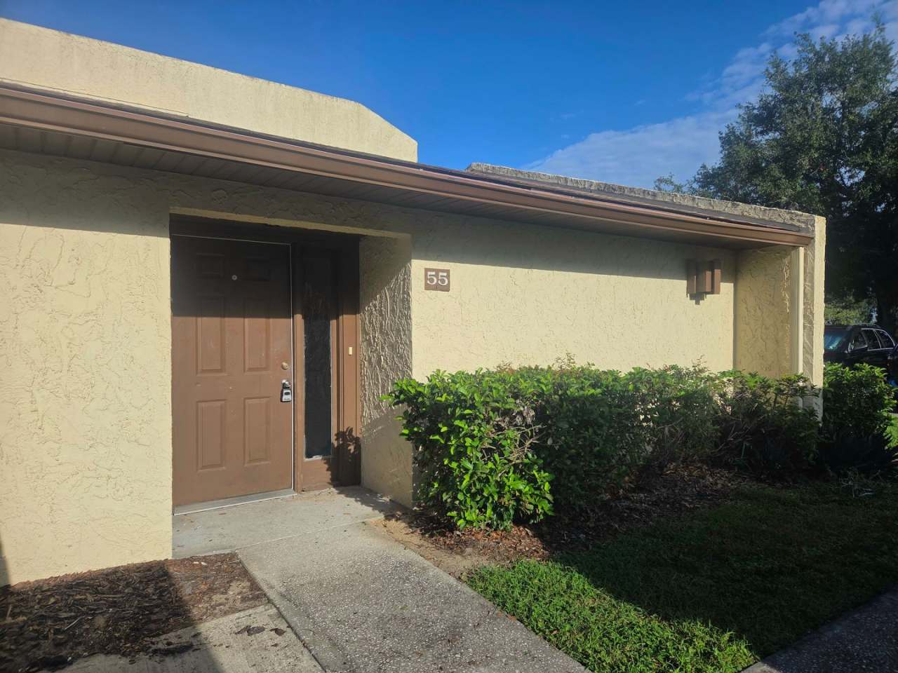 Beautiful 2 Bedroom 2 Bathroom Unit in Willow Point