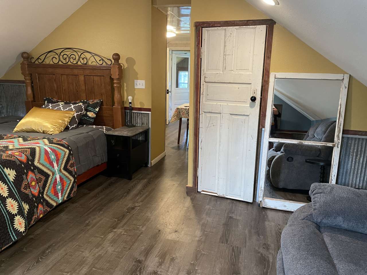 224 1/2 Highview Street