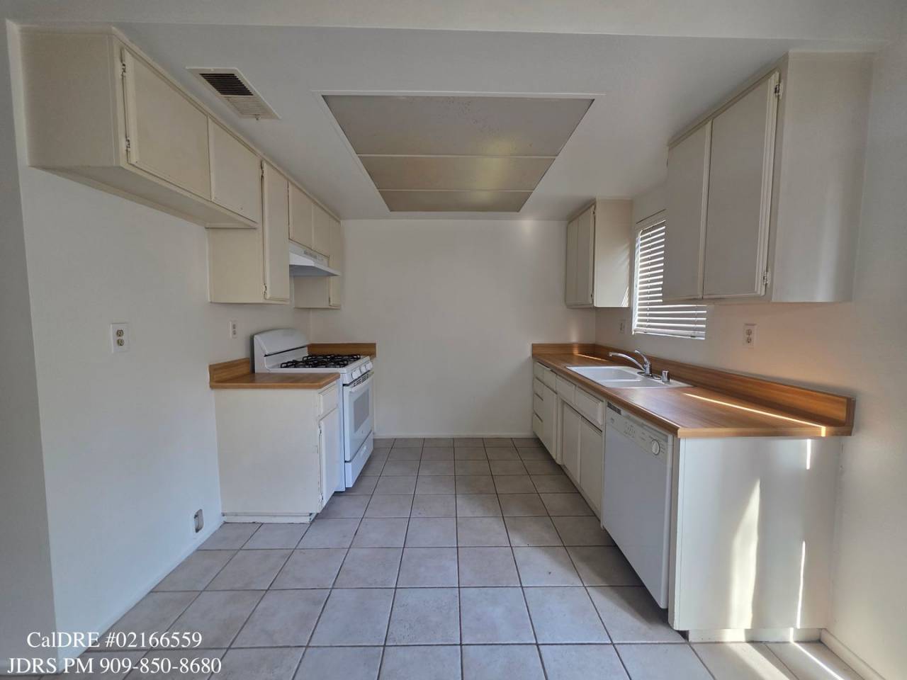 Price Lowered! Arcadia 2 Bedroom Townhouse