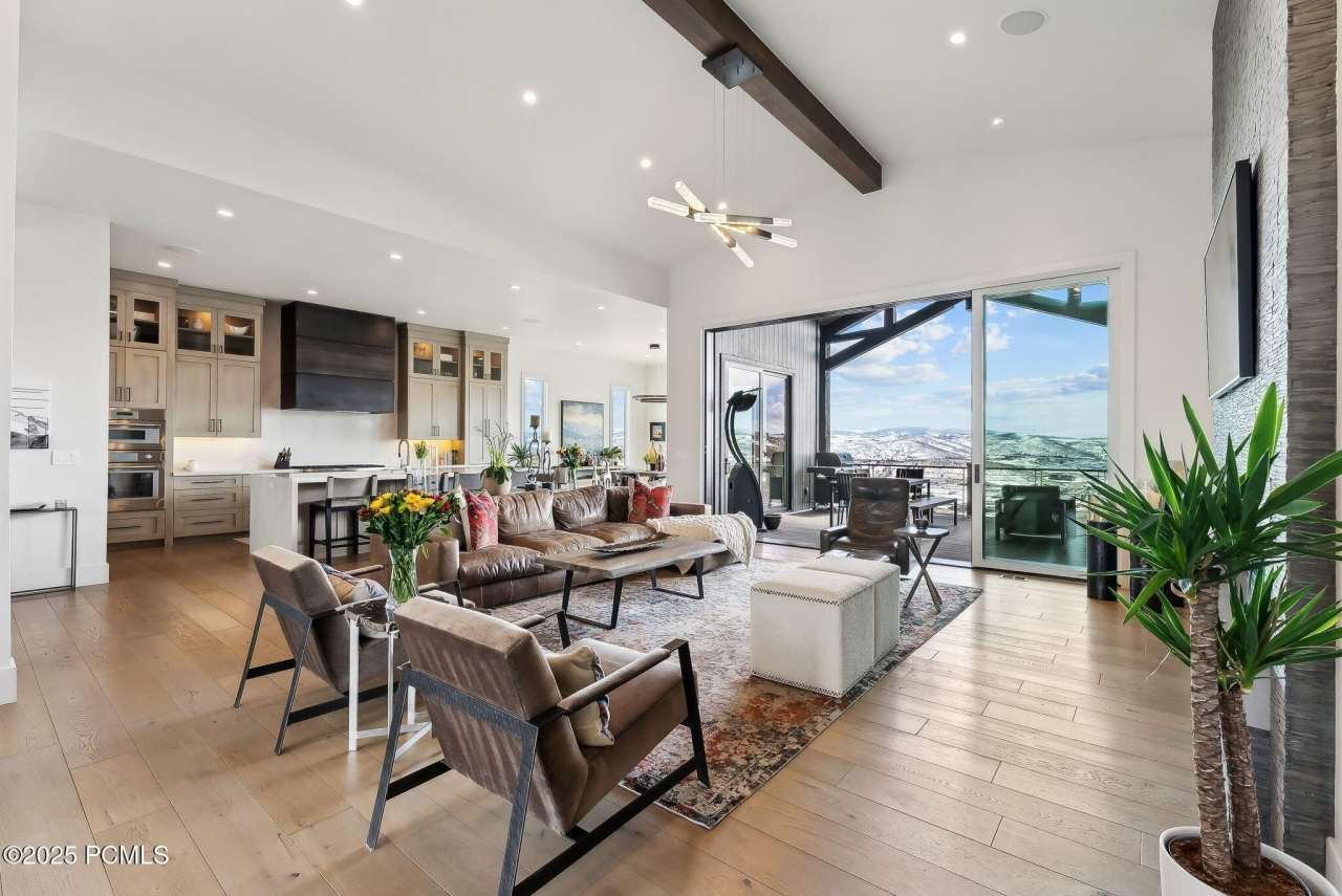 3450 E Ridgeway Court