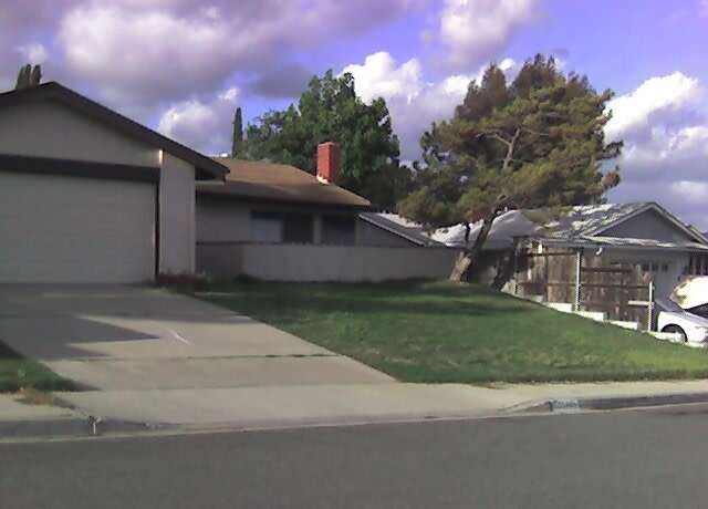 Single story 4/2bath home with large patio in backyard in Santee area