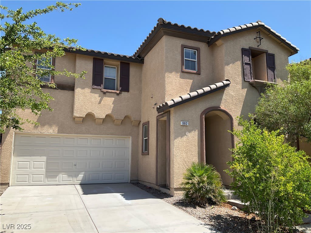 982 Ashford Hollow Avenue