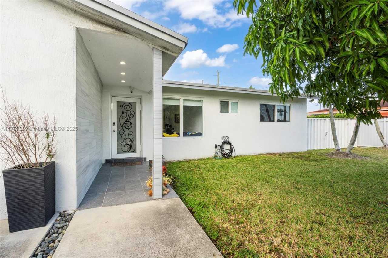 11711 SW 168th Ter