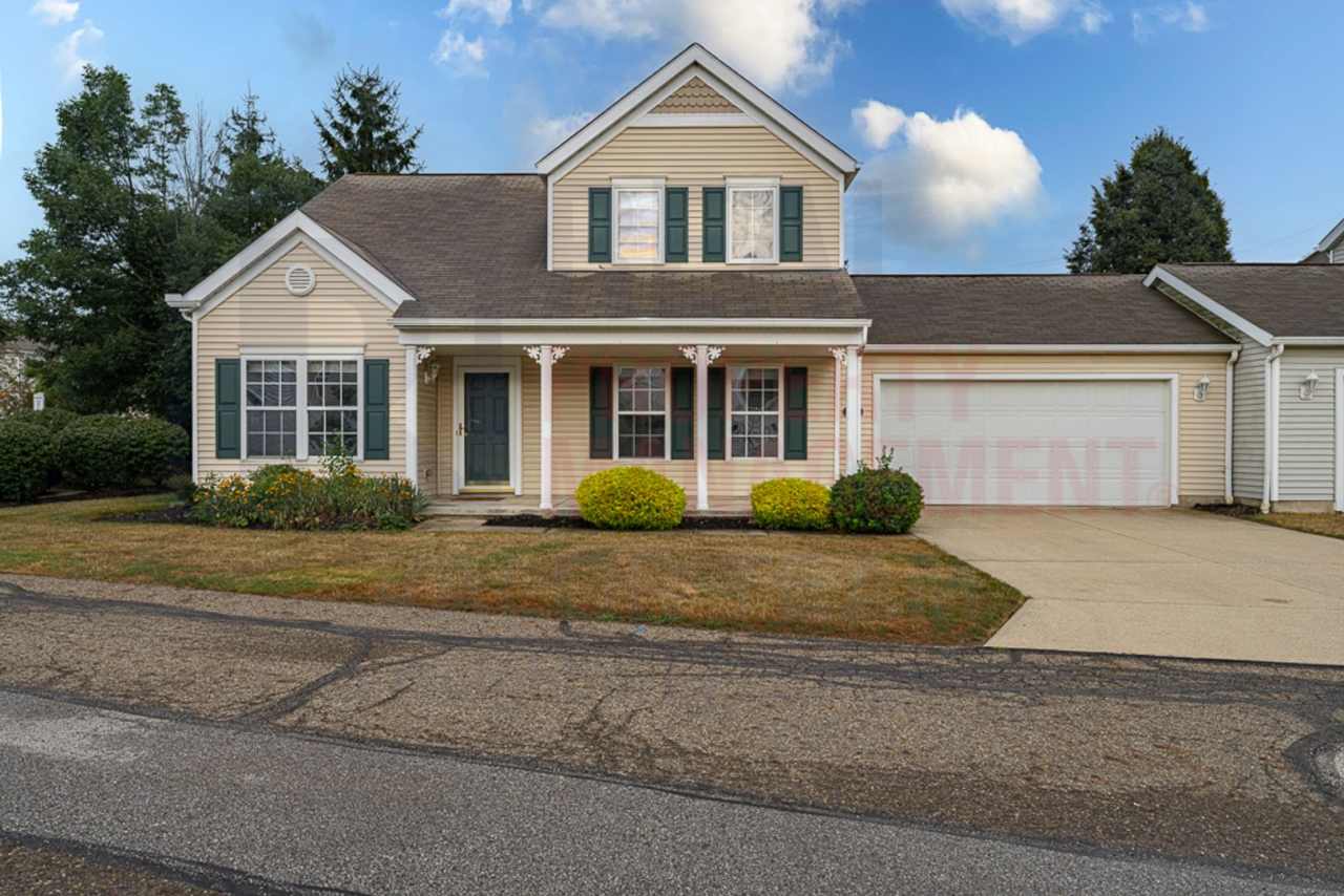 Beautifully maintained 3 Bed 2 Bath Home in Portage Lakes