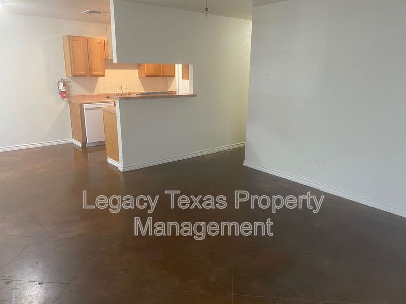 1322 Country Club Apt #F