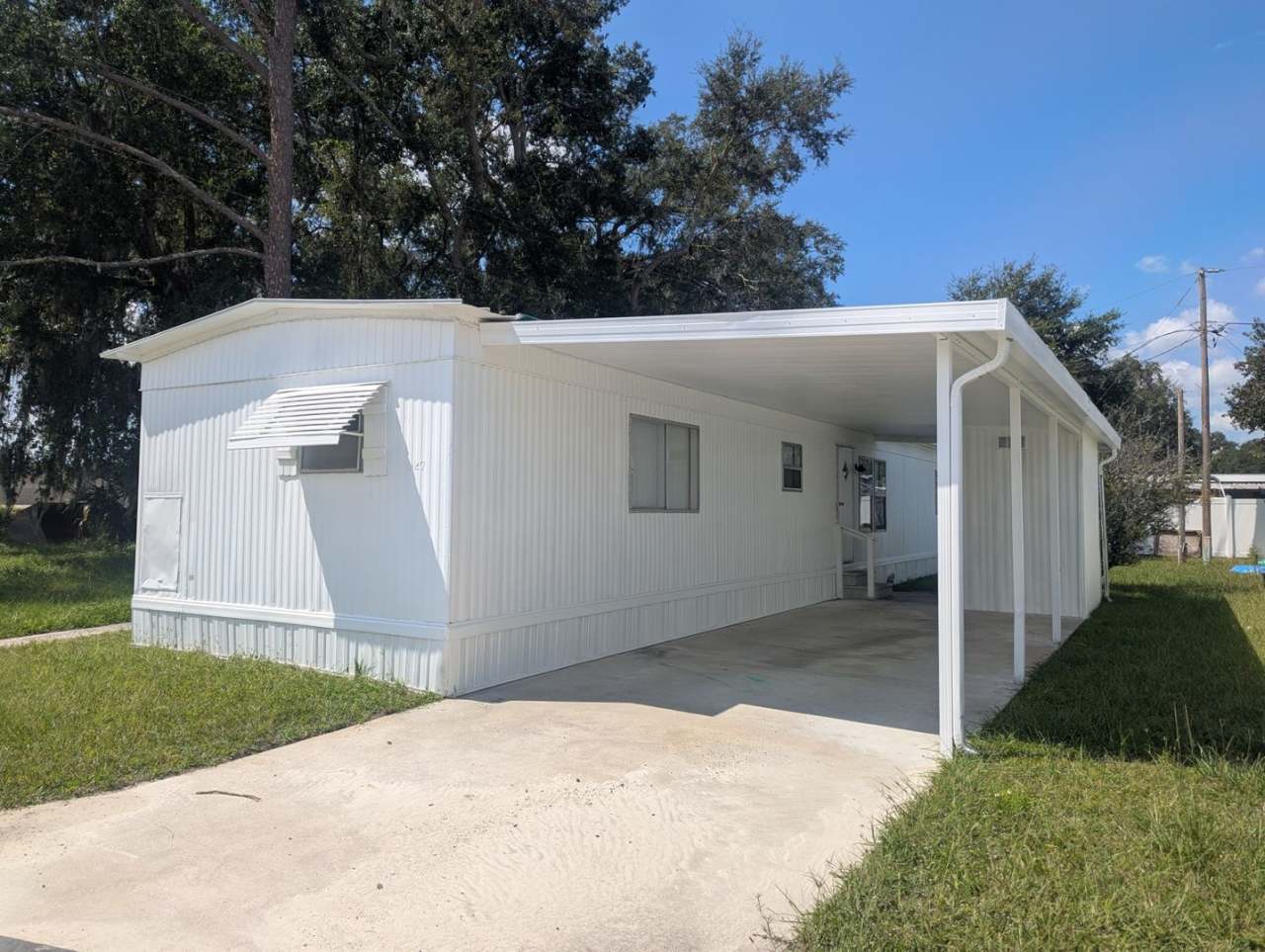 2 bedroom, 2 bath mobile home located in Oak Grove Community near Brownwood