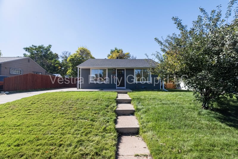 2245 South King Street