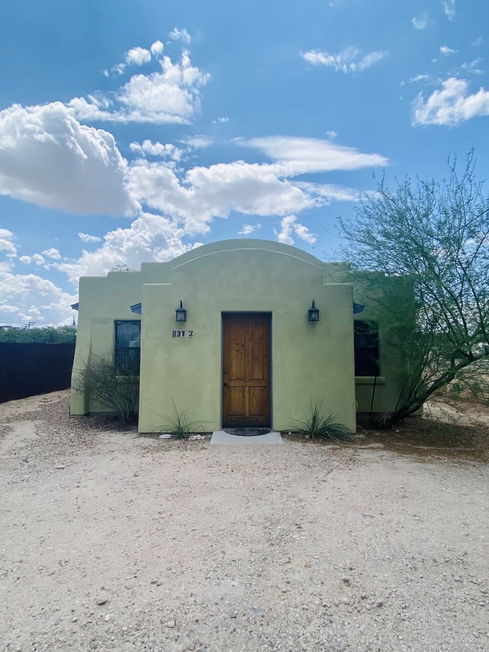 837 East Adams Street