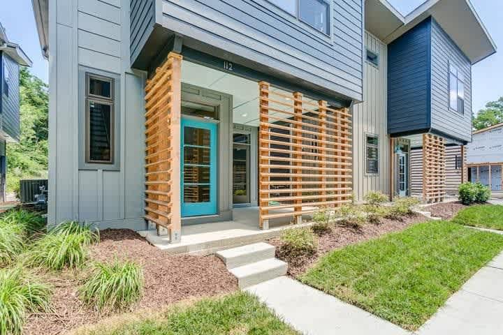 Contemporary East Nashville Home. MOVE IN SPECIAL $500 OFF ONE MONTH'S RENT