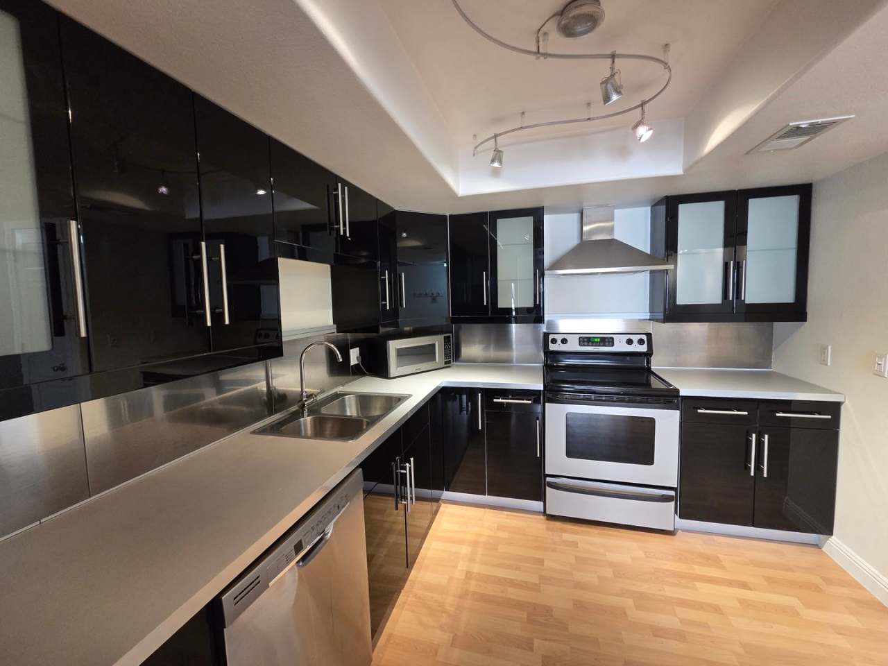 Beautiful 2 Bed/2 Bath Condo in Scottsdale Shadows!